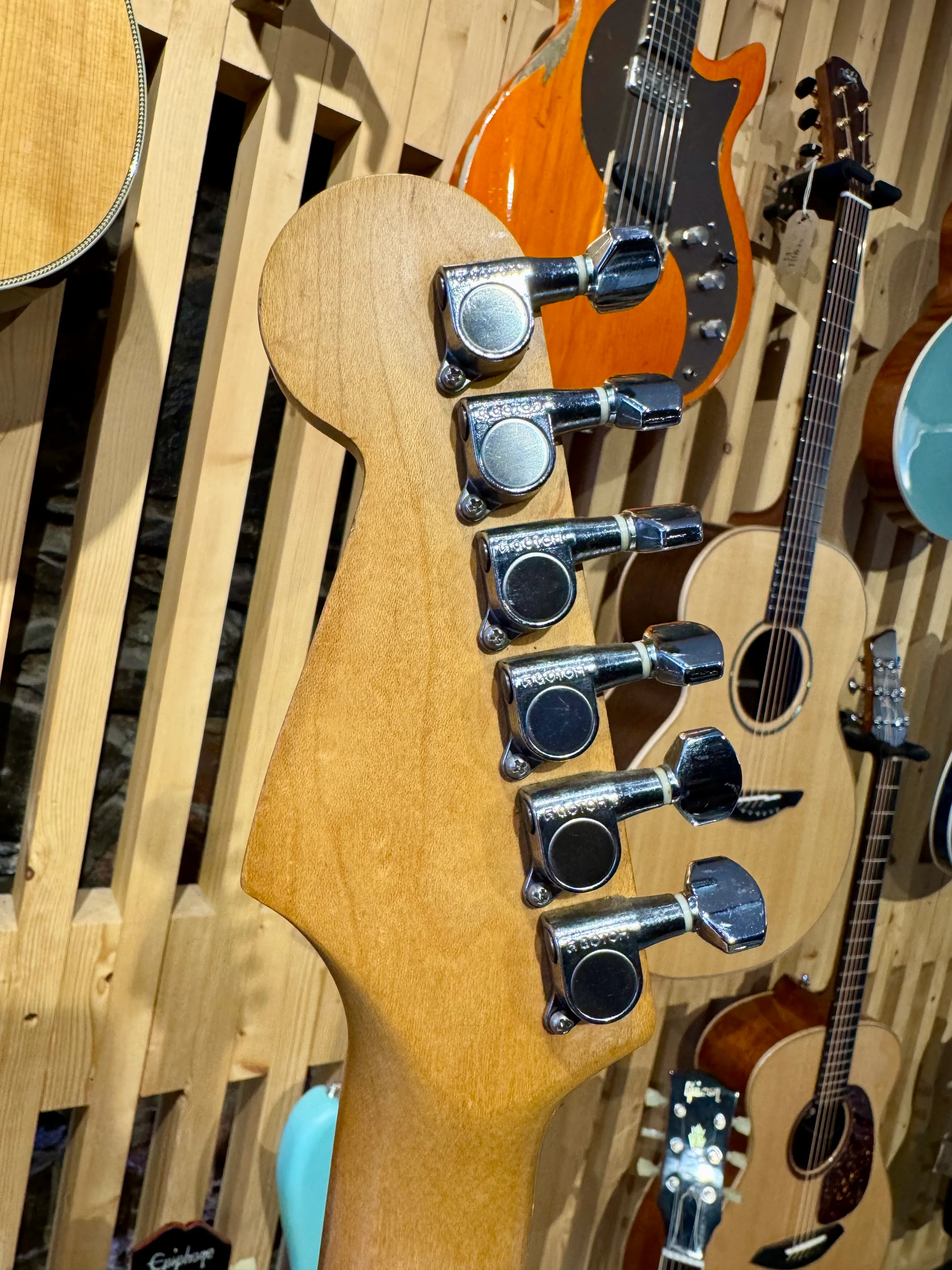 1991 Squier Hank Marvin Stratocaster (MIJ) - Image 6