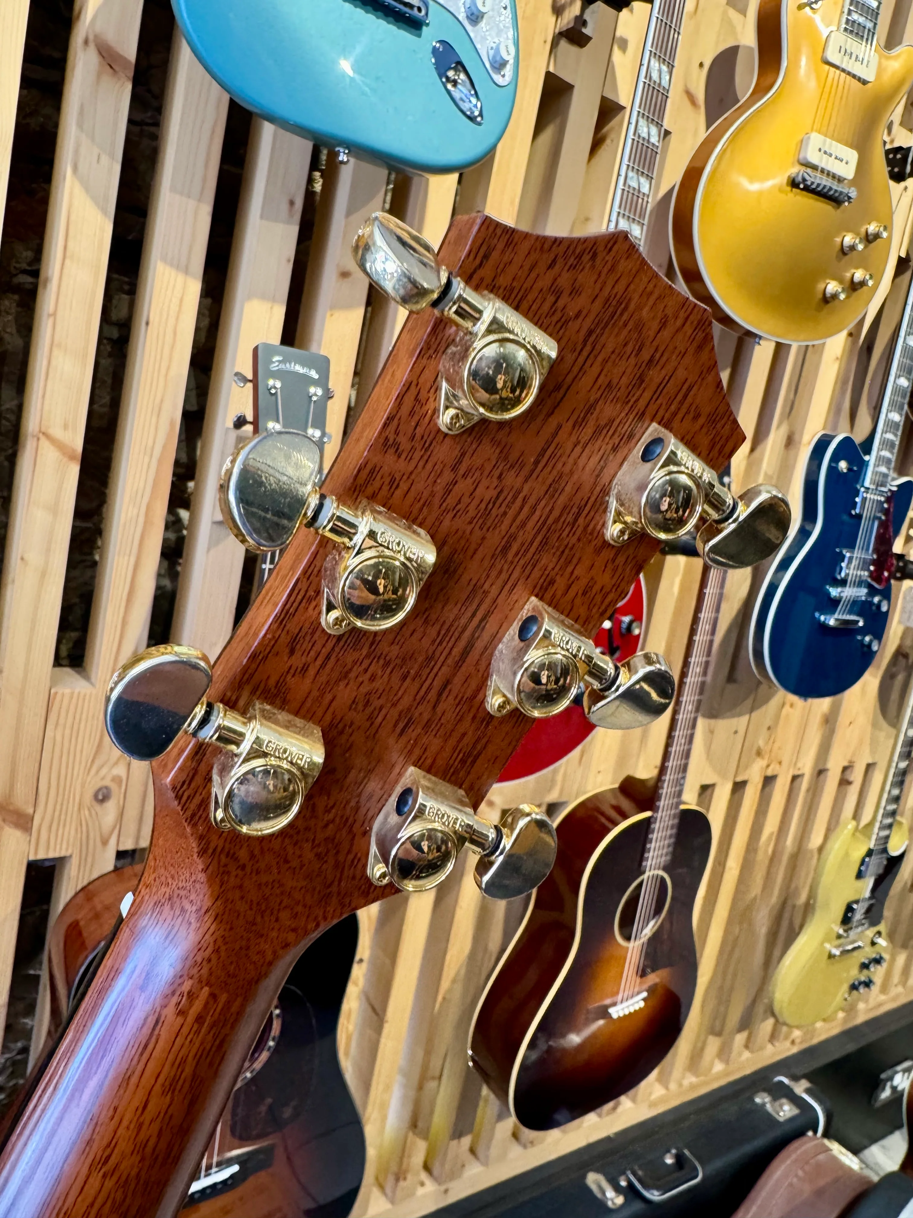 2000 Taylor 710 Electro Acoustic (Preloved) - Image 8