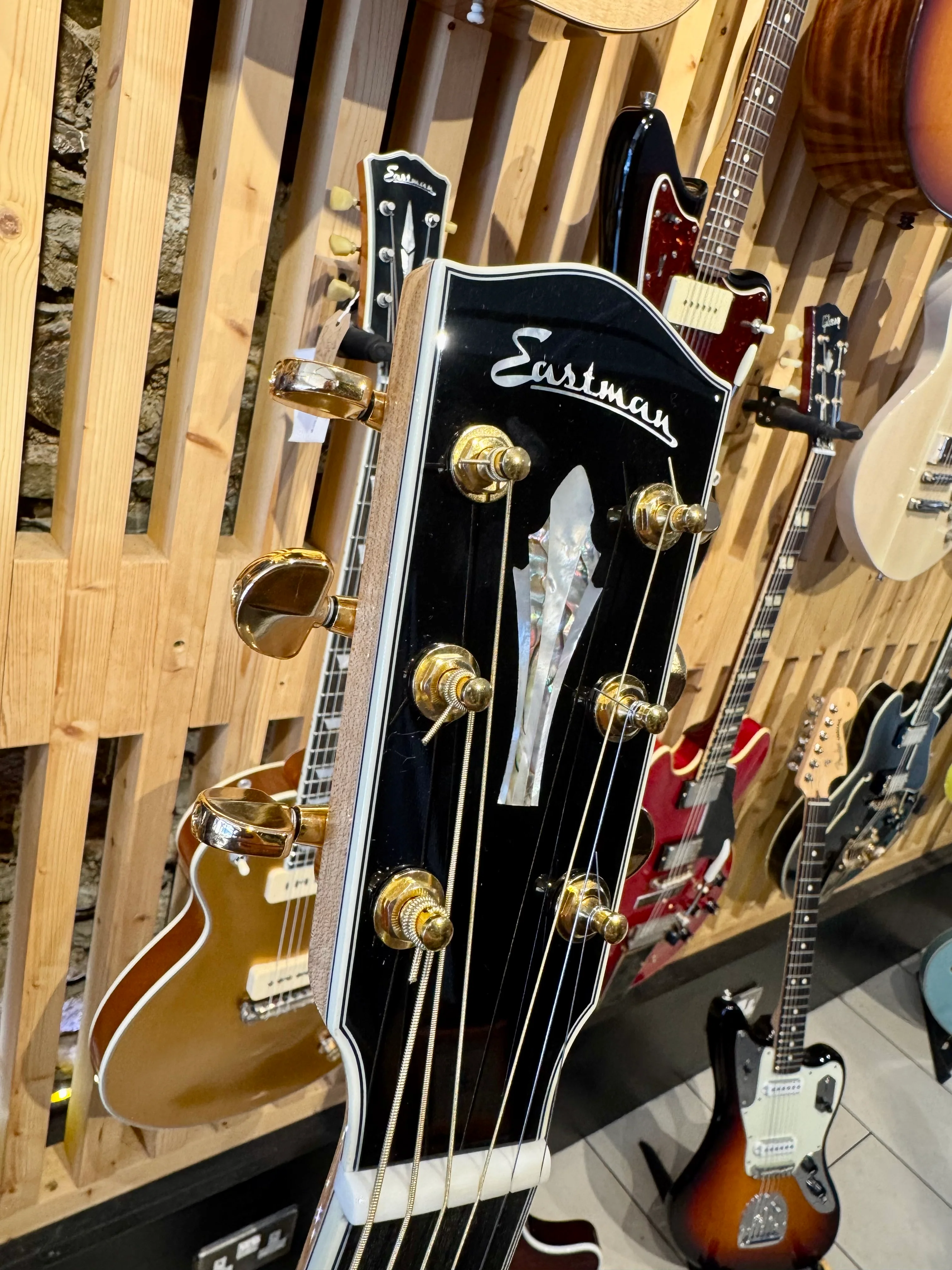 Eastman Guitars AC630 ~ Blonde (Ex Display) - Image 8