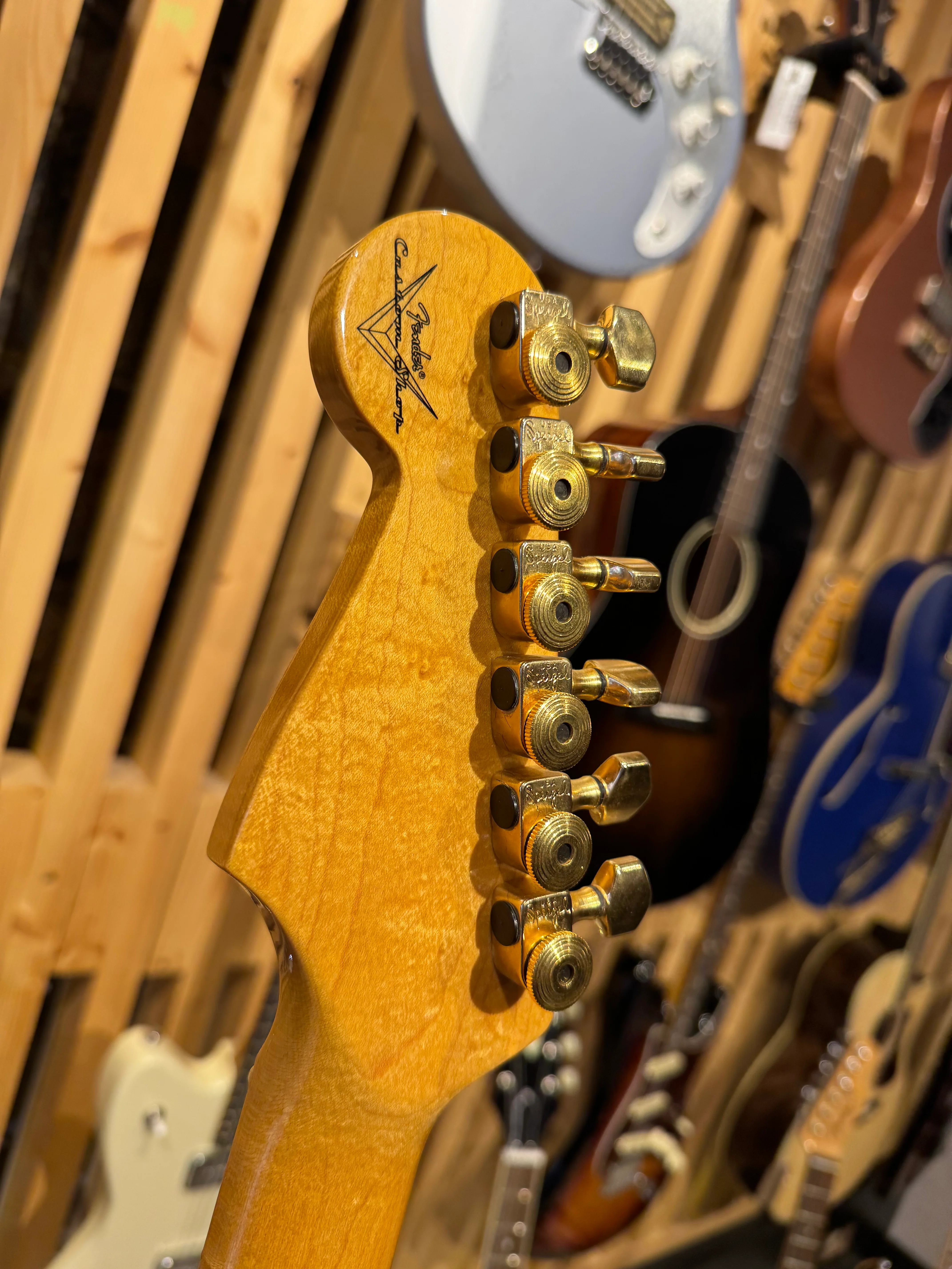 Fender Custom Shop Custom Deluxe Stratocaster USA (Preloved) - Image 8