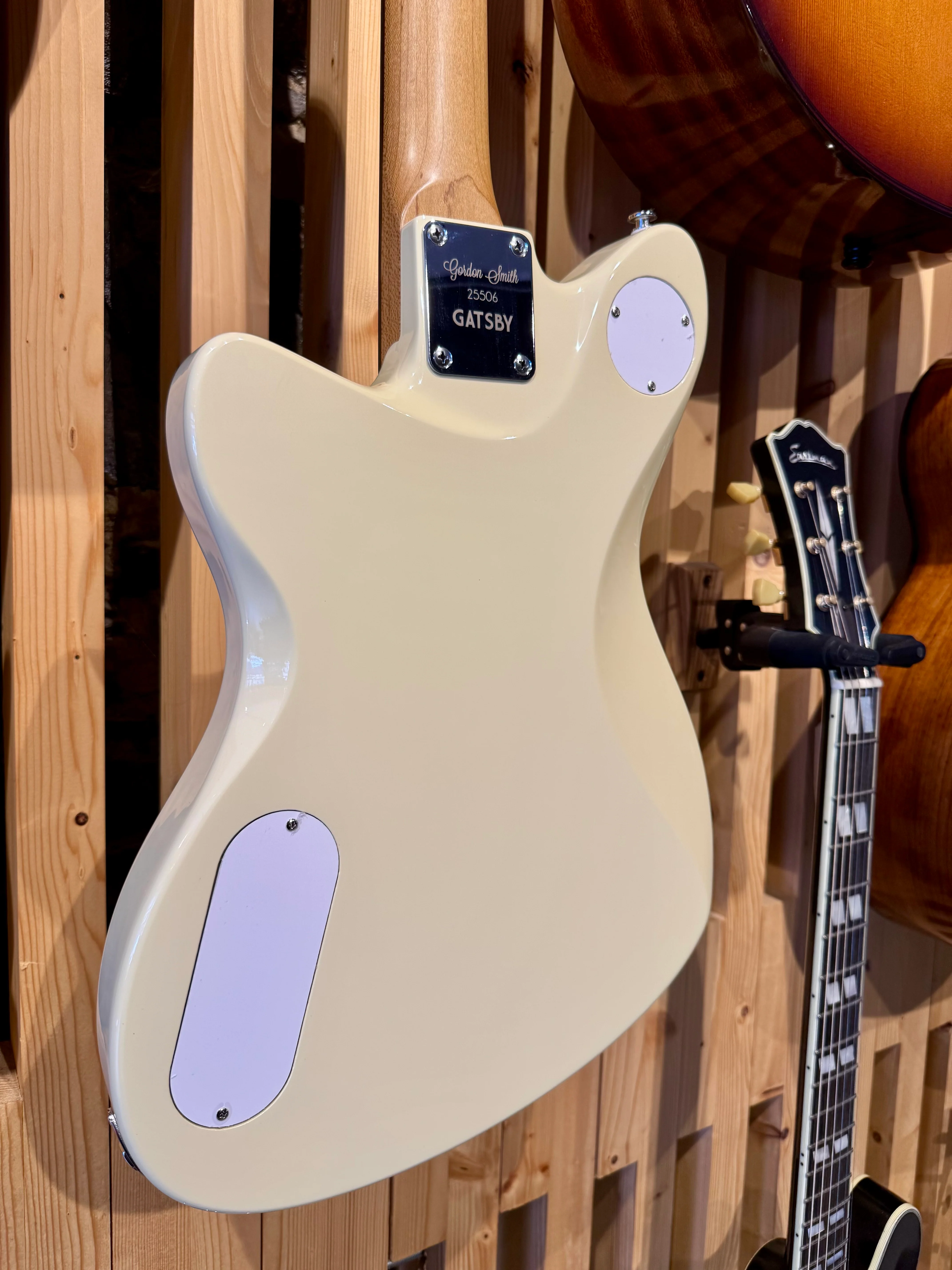 Gordon Smith Gatsby ~ Bude Cream P90 - Image 4