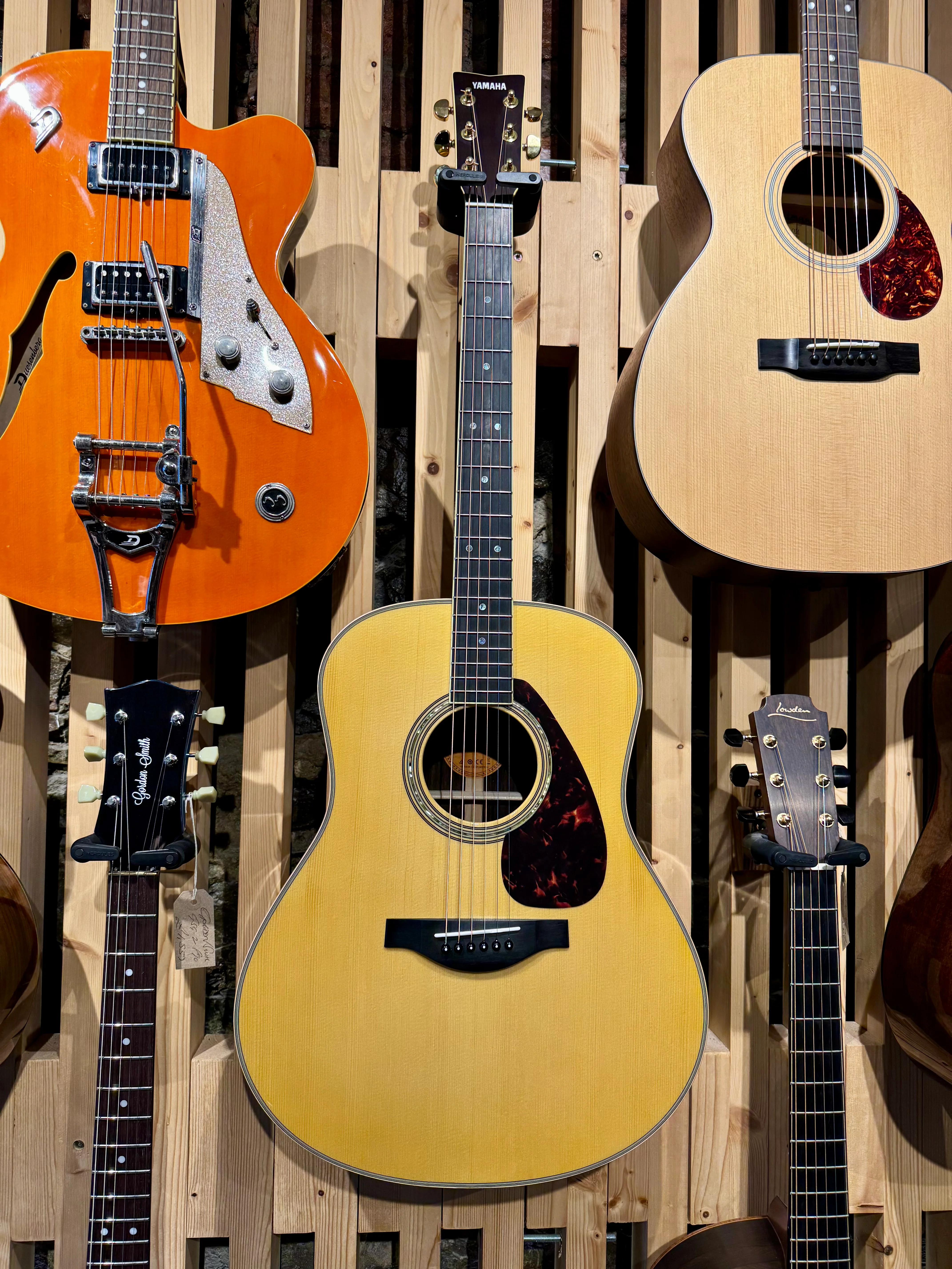 Yamaha LL16 ARE Electro - Acoustic (Preloved) - Image 3